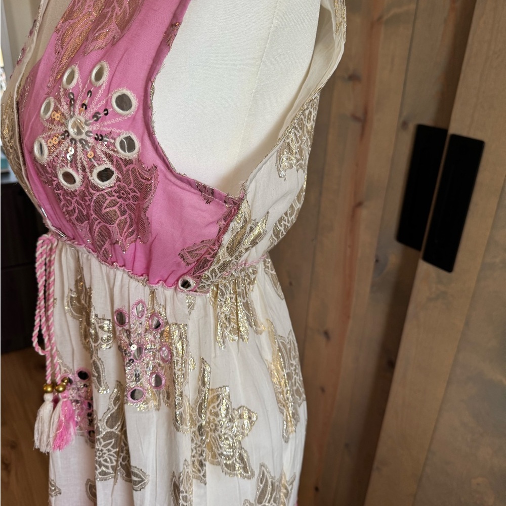 Floral Embellished Maxi Dress in Pink and Cream - 076 - Picture 3 of 7